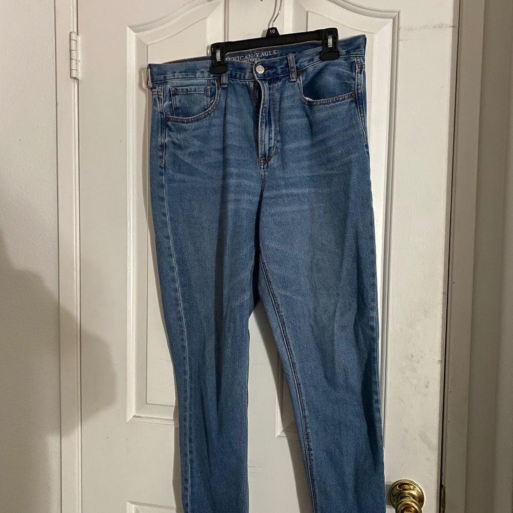 American Eagle Mom Jeans